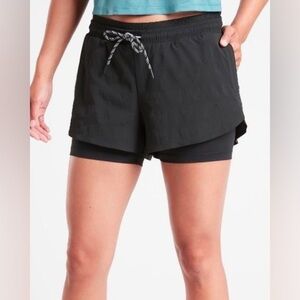 Athleta Trekkie Crest 2 in 1 Shortie‎ in Black 6